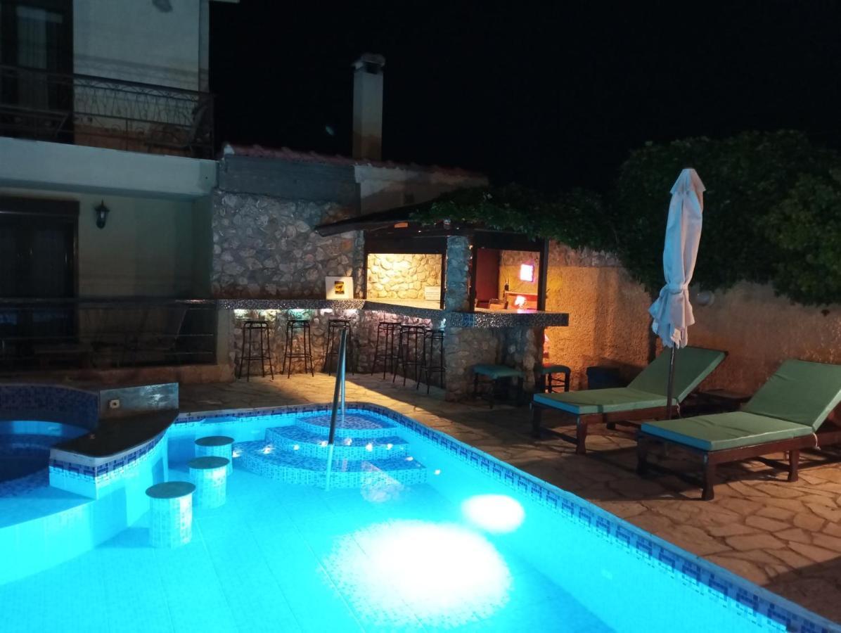 Xenonas Κithαiron Vília Exterior foto